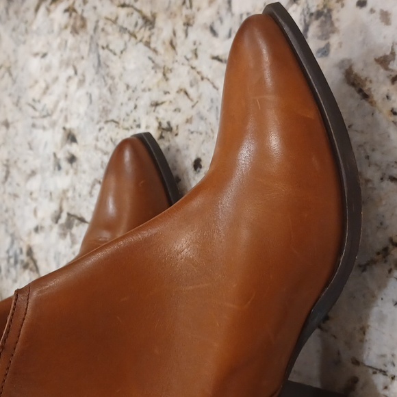 Frye Cara Leather Western Heeled Bootie SZ 8 Brown NEW - Picture 13 of 16